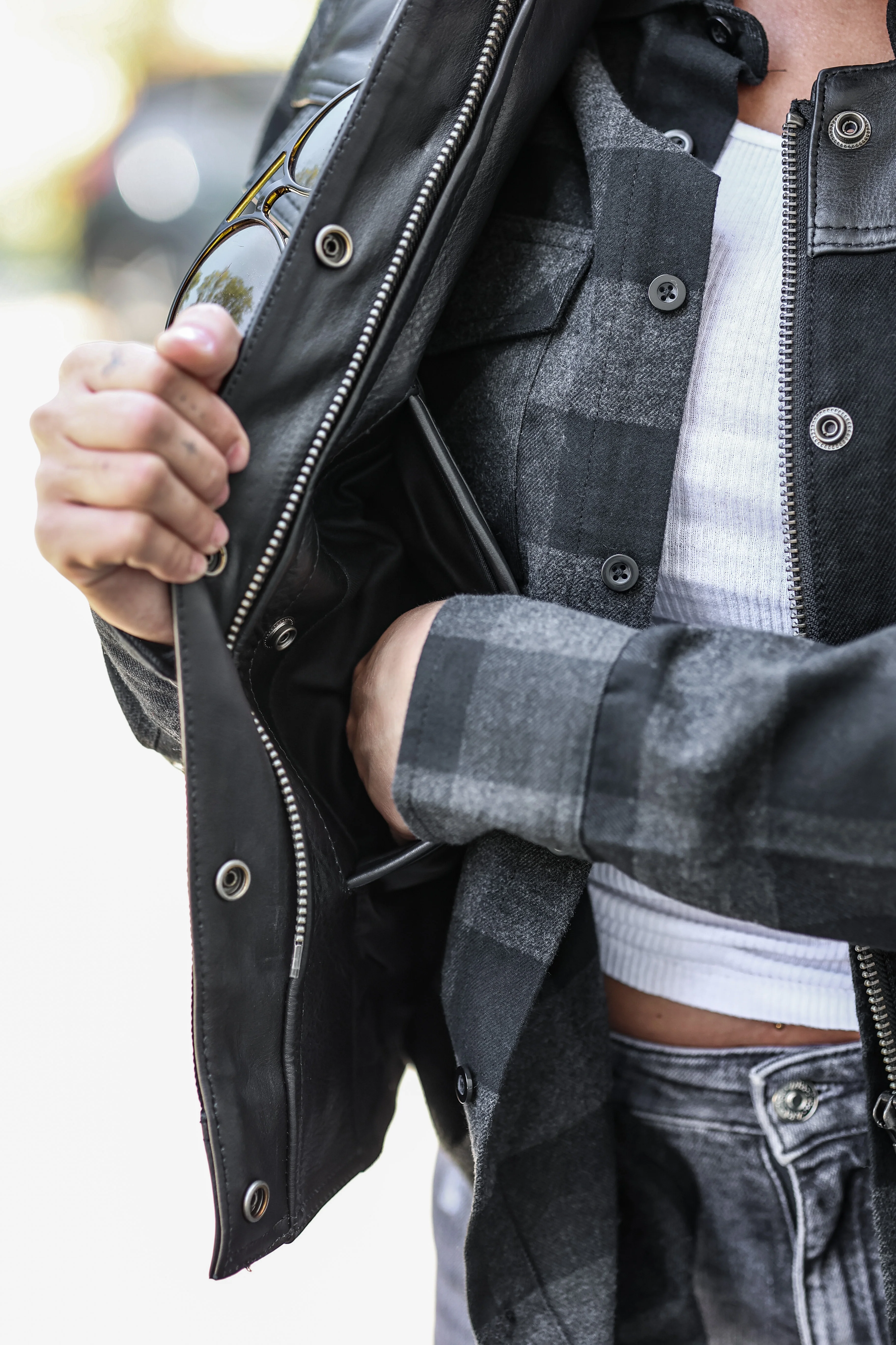 WOMENS BLACK OPS VEST - Image 6